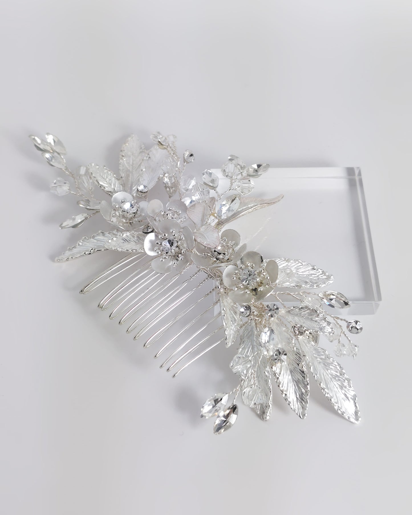 【CERIA|チェリア】Petal Wing Comb