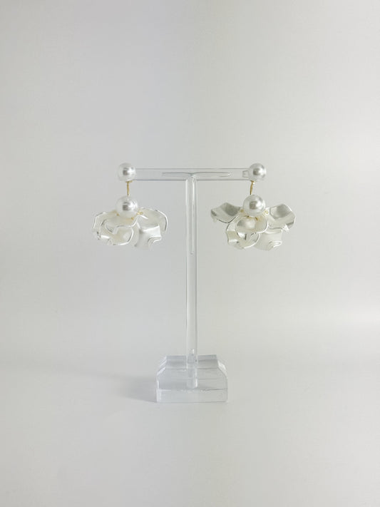 【CERIA|チェリア】hanabira two pearl pierce