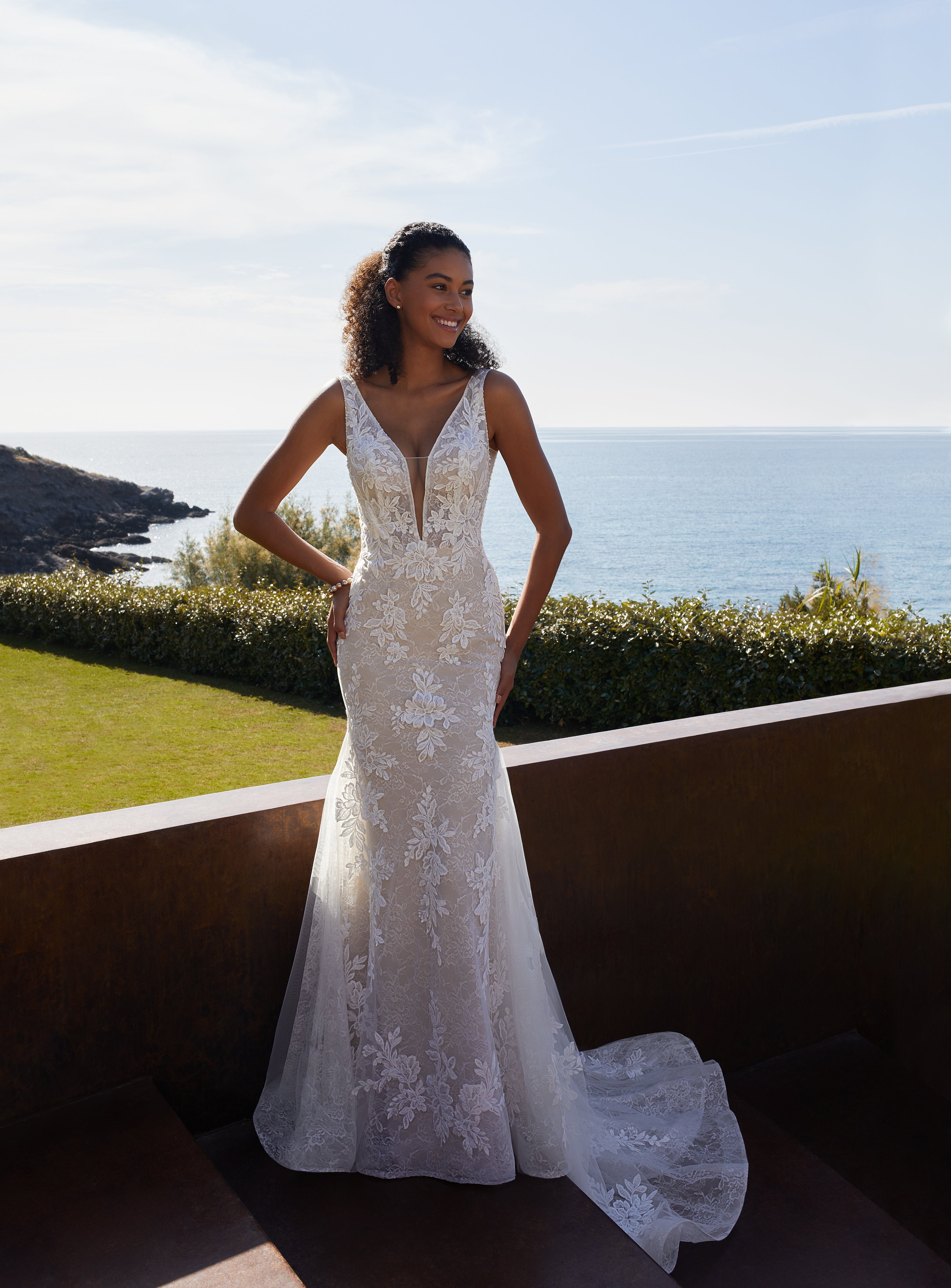 にょろDemetrios ソフトマーメイドウェディングドレス　L1053 Demetrios ソフトマーメイドウェディングドレス L1053