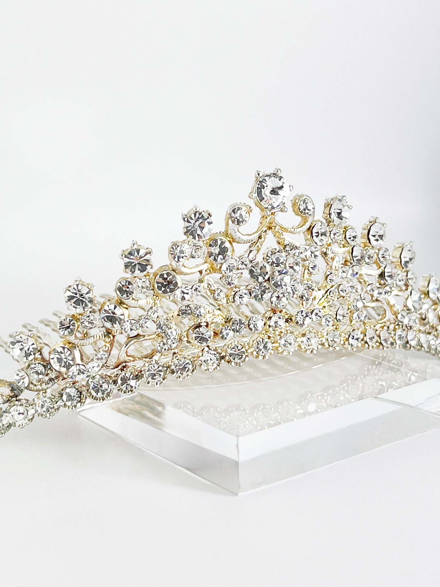 【CERIA｜チェリア】Aurelia tiara
